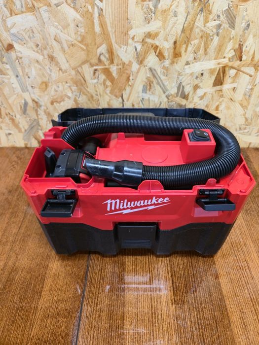 Пилосос Milwaukee M18 VC-2
