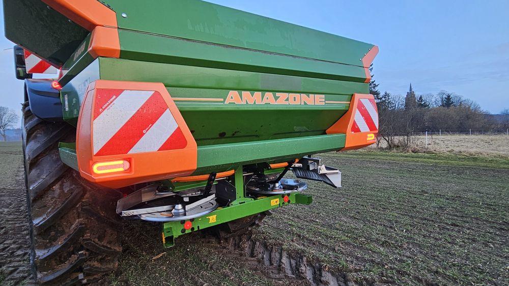 Rozsiewacz Amazone ZA M 1501