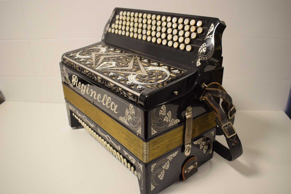 Acordeao Reginelli 4 Voz. N 37