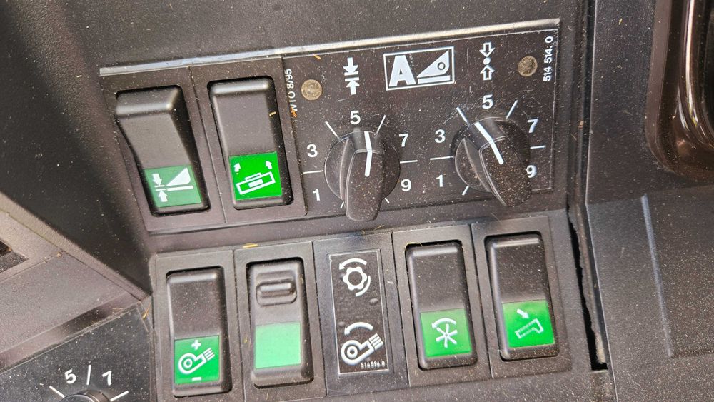 Комбайн зернозбиральний свіжопривезений mega claas