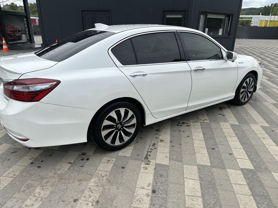 Хонда Акорд комплектація тюрінг