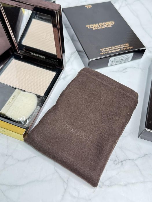 Пудра компактна доя обличчя Tom Ford 01