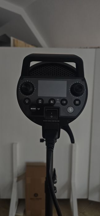 Спалах студійний Godox QT1200IIIM