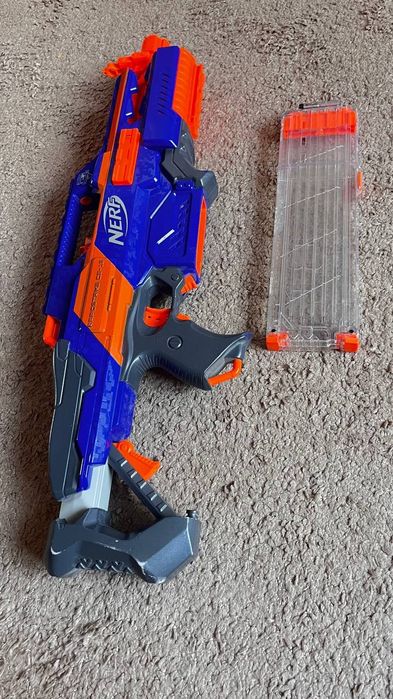 Бластер Нёрф, в отличном состоянии, Hasbro