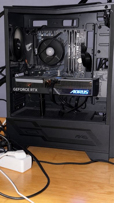 PC gaming completo — RTX 4060 Ti / Ryzen 5 / 32GB RAM — 900€ (negociável)