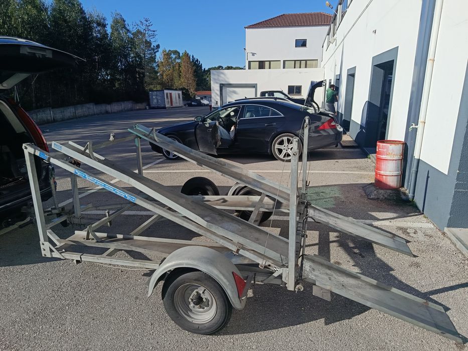 2 karting + atrelado segundo piso vai para baixo tudo impecável