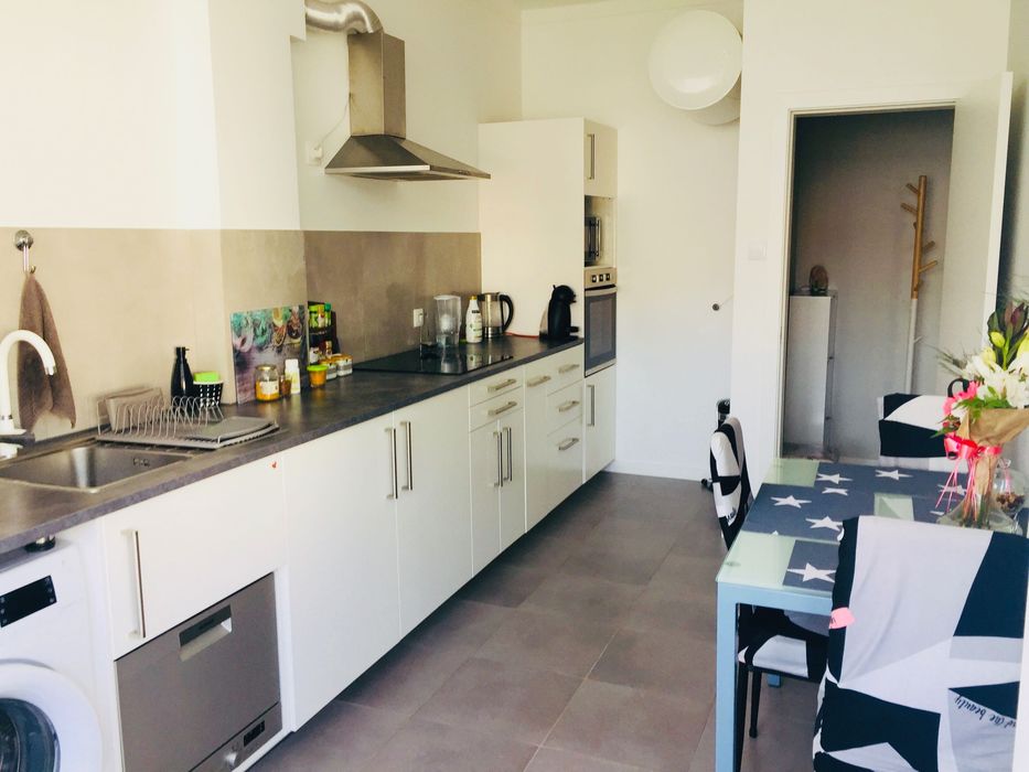 Apartamento T2 espaçoso e luminoso no centro do Barreiro — a 10 minutos a pé do ferry
