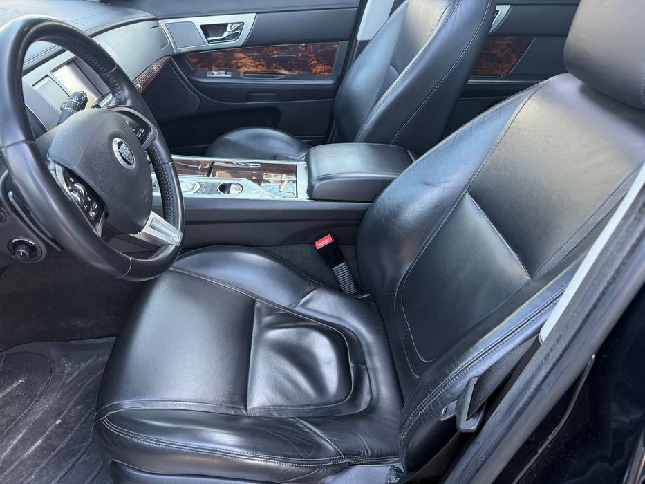 Jaguar XF 2.2 D Premium Luxury