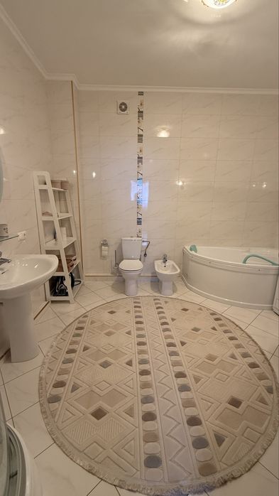 Оренда просторої 3-кімнатної квартири вул. Сахарова, 58а