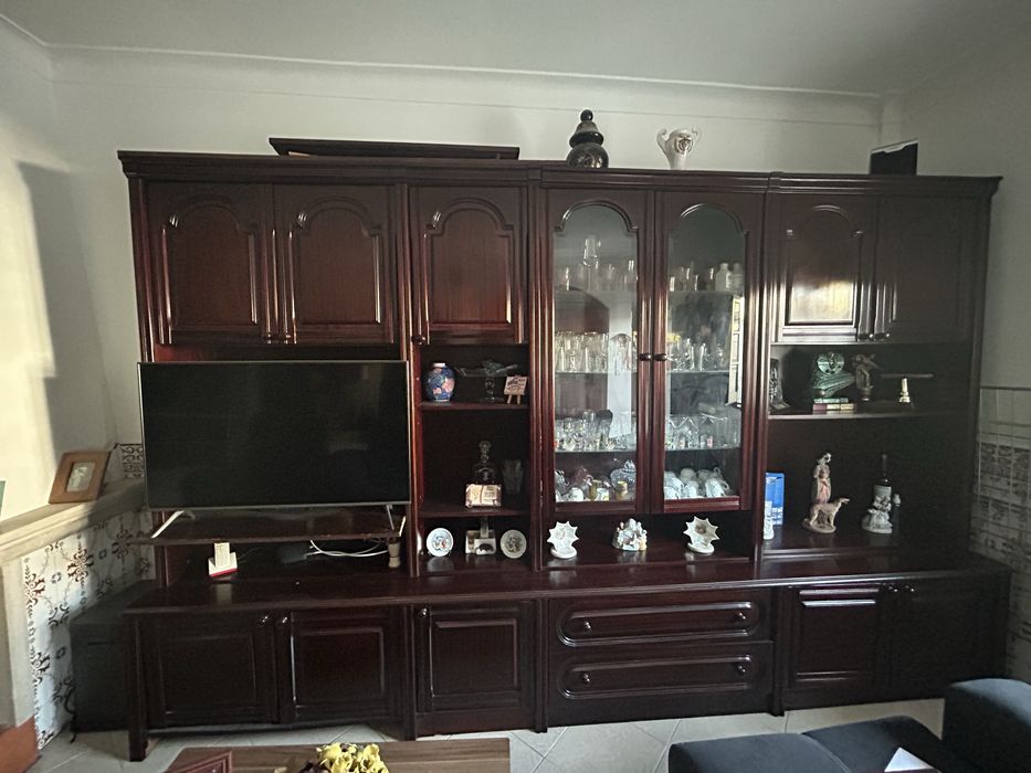 Vendo armário para sala
