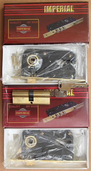 2  врезных замка + сердцевина