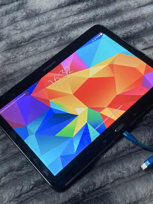 Продам планшет samsung tab4