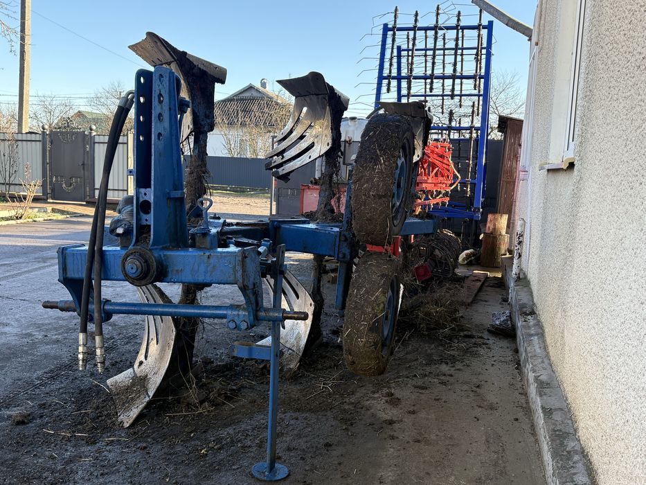 Оборотній плуг LEMKEN OPAL 90 (2+1)