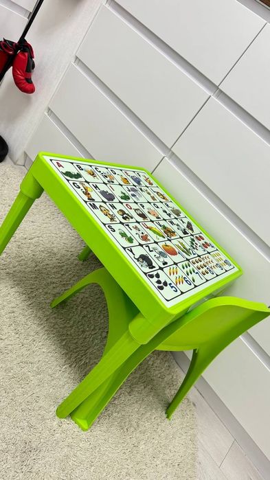 Детский столик и стульчик