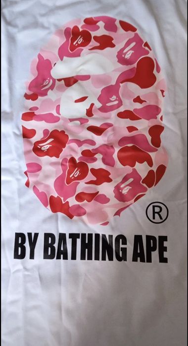 bialo różowa koszulka bape