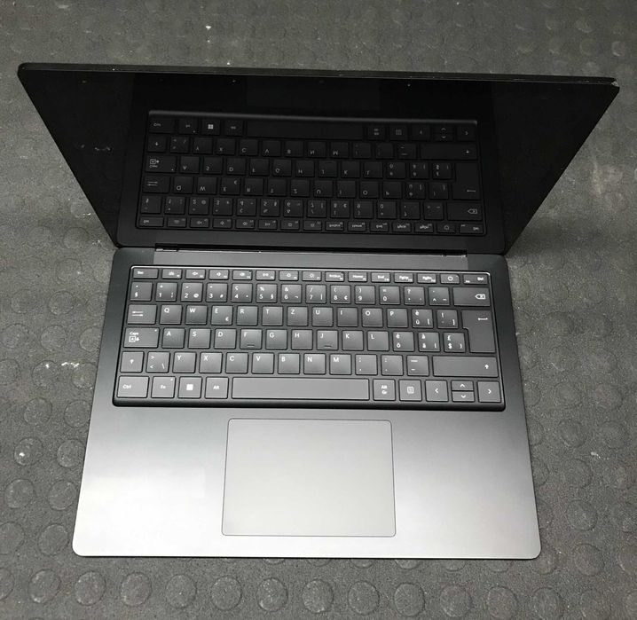 13" Microsoft Surface 5 Czarny i7 12GEN 16GB 256SSD A+