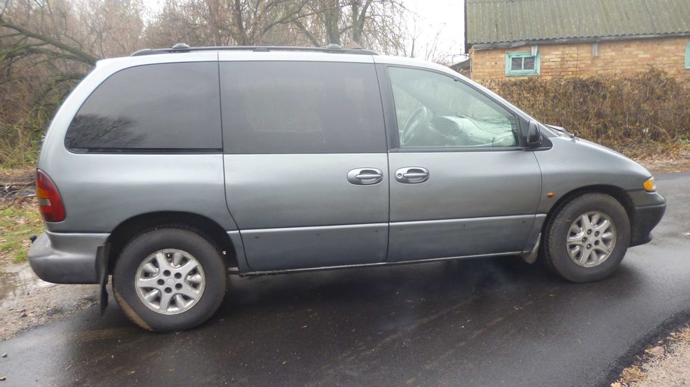 Крайслер Вояджер  2.5ТД