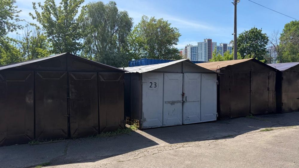 Оренда гаражів на вул. Березняківська,17