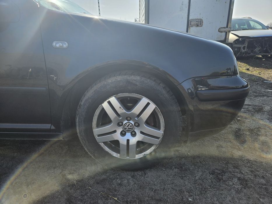 VW Golf 4 LC9Z zderzak maska lampa blotnik drzwi klapa koła pas 1.4
