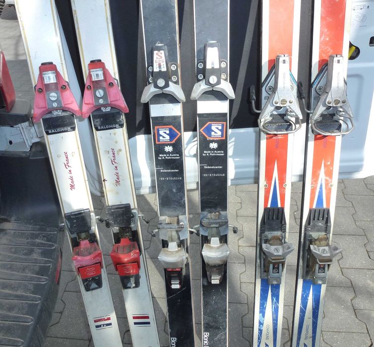 NARTY zjazdowe. Austria, Francja.