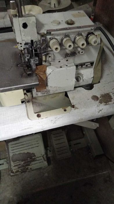 Máquinas de costura industriais