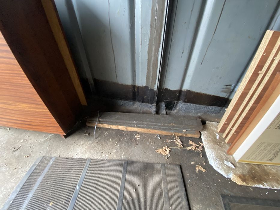 Продам гараж сухий