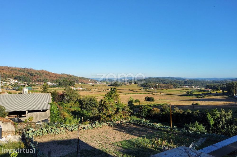 Moradia em Chavão - Viatodos