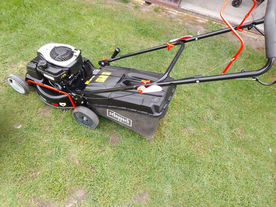 Kosiarka spalinowa z napędem
