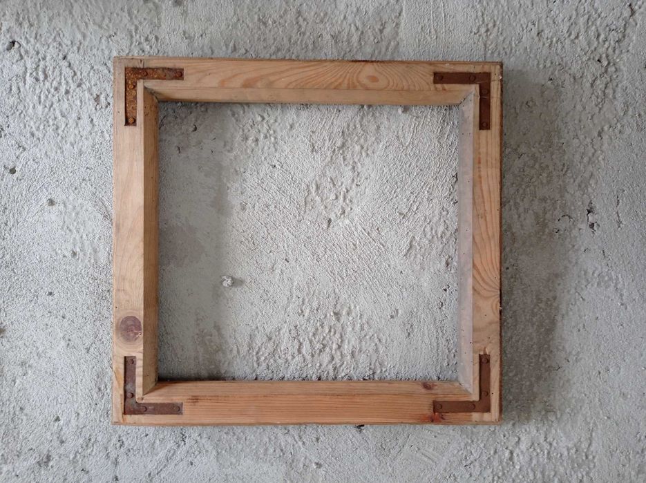 Stare okno drewniane nieużywane