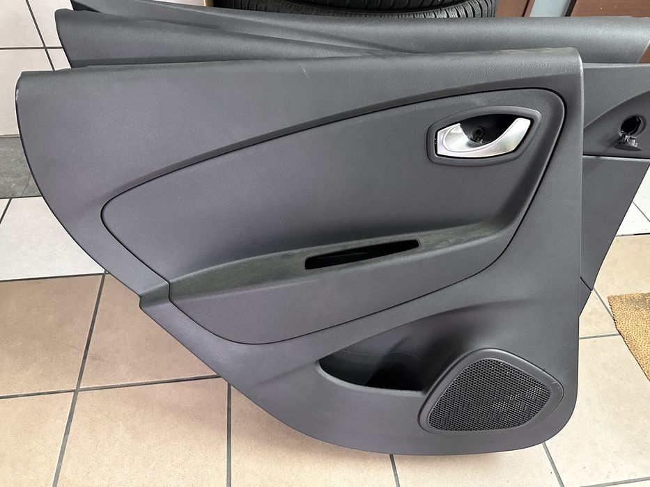 Tapicerka drzwi boczki plastiki Renault Captur I lift komplet panel przycisk przełącznik sterowania szyb