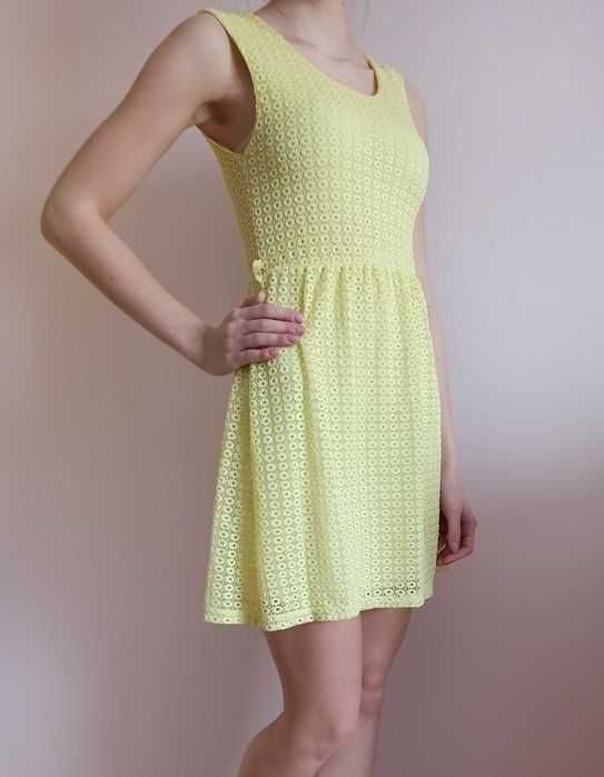 Granatowa krótka mini i cytrynowa letnia sukienka