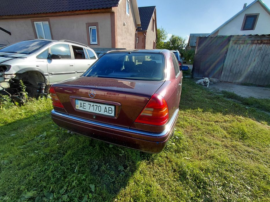 Мерседес w202  дизель 2,2
