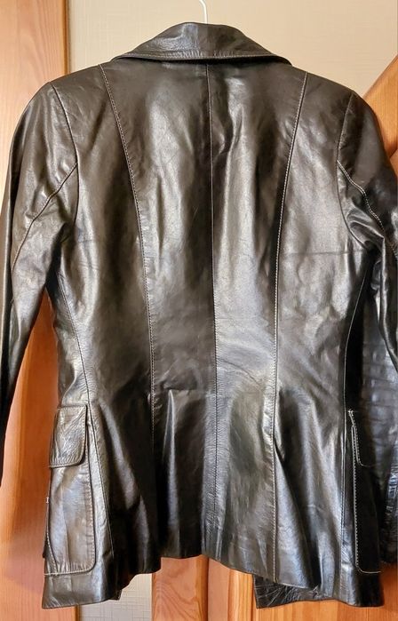 Женская кожаная куртка