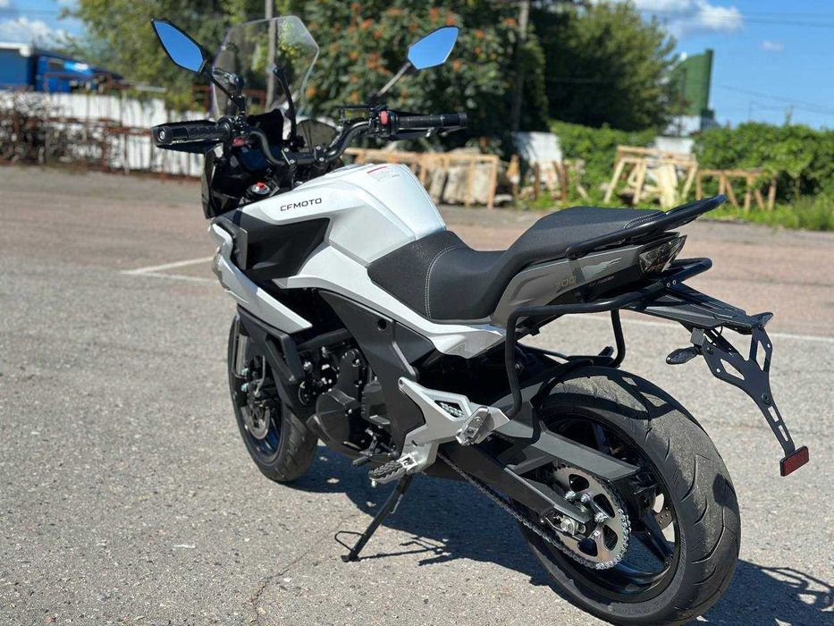Мотоцикл CFMOTO 700MT