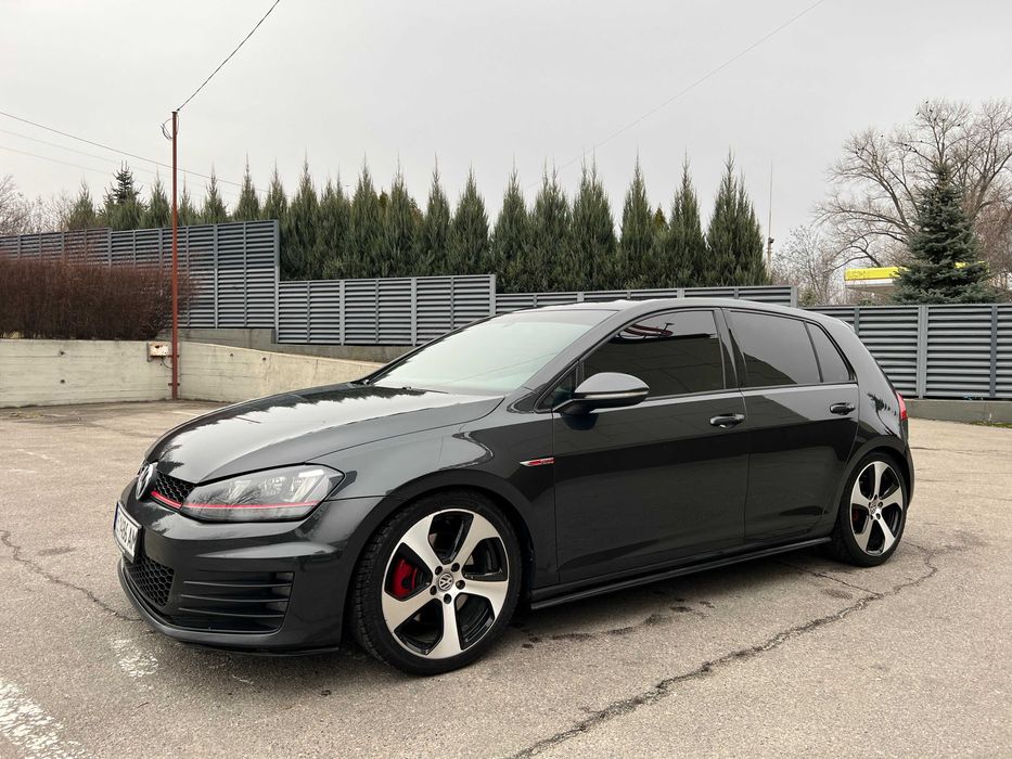 Volkswagen Golf 7 GTI