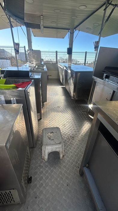 Roulote bar tudo a funcionar