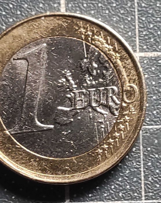 Moeda de 1 Euro de 2024 com erro de cunhagem (Descentrada) Rara
