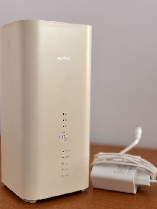 Продам роутер Huawei B818-263