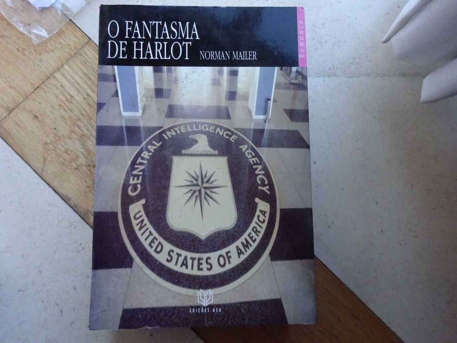 Livro "O Fantasma de Harlot"