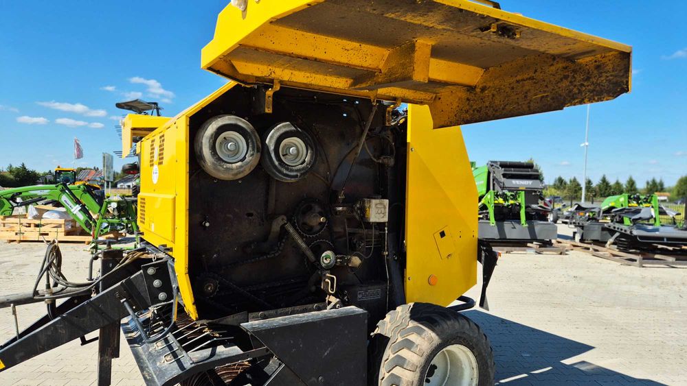 Prasa stałokomorowa New Holland BR6090