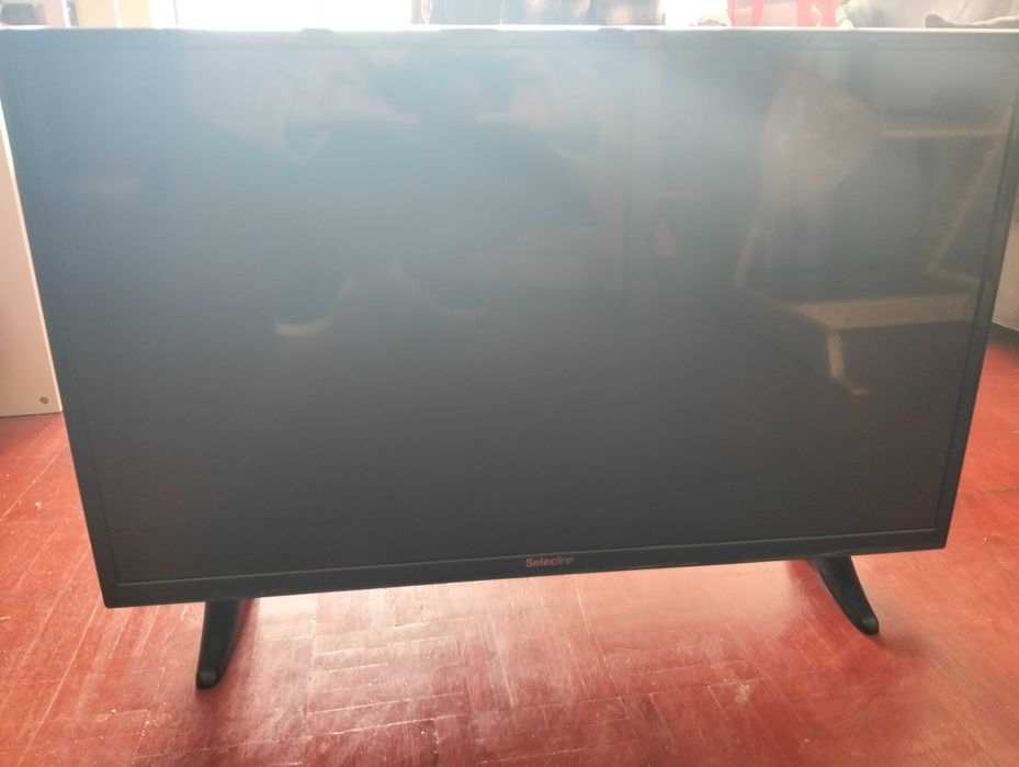 TV Selecline 32" modelo 32285 avariada