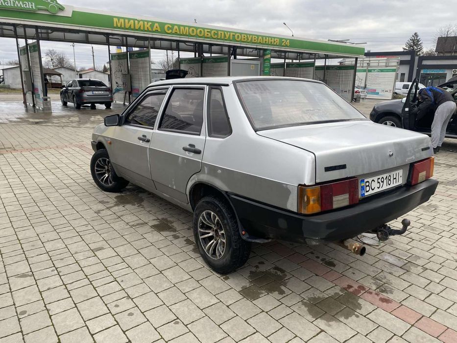 ВАЗ 21099 1'5 бензин