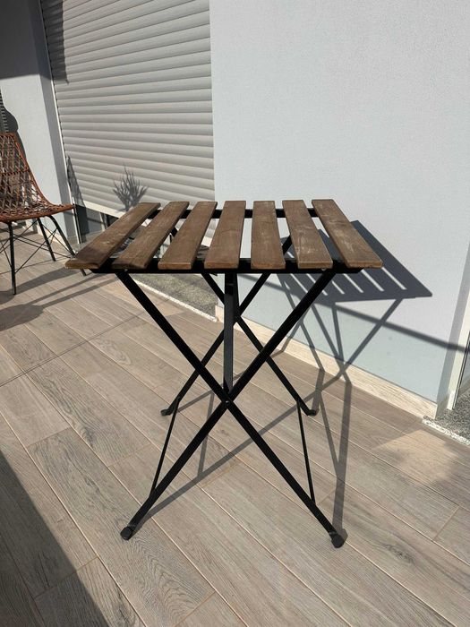 Conjunto Mesa e 2 Cadeiras de Exterior