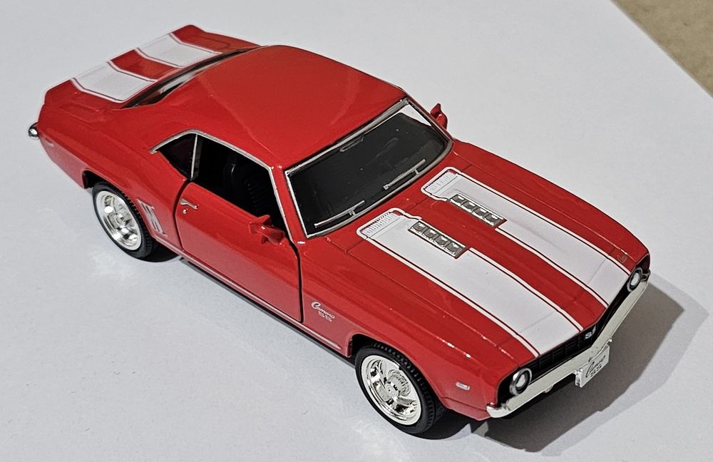 Chevrolet Camaro SS 1969 Czerwony Model Metalowy 1:24 Otwierane Drzwi