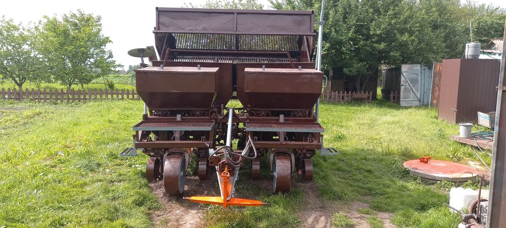 Картоплесаджалка 4х рядна  причіпна КСМ 4а ідеальний стан