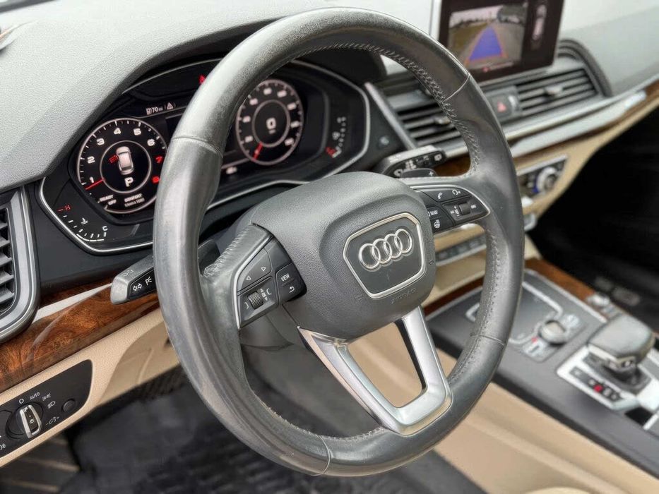 Audi Q5      2018