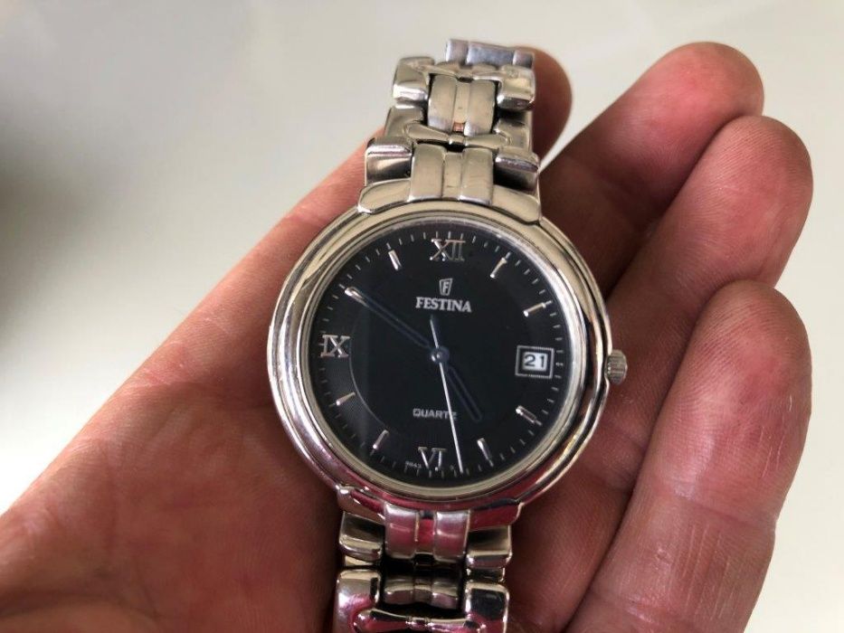 Relógio Marca Festina em prata