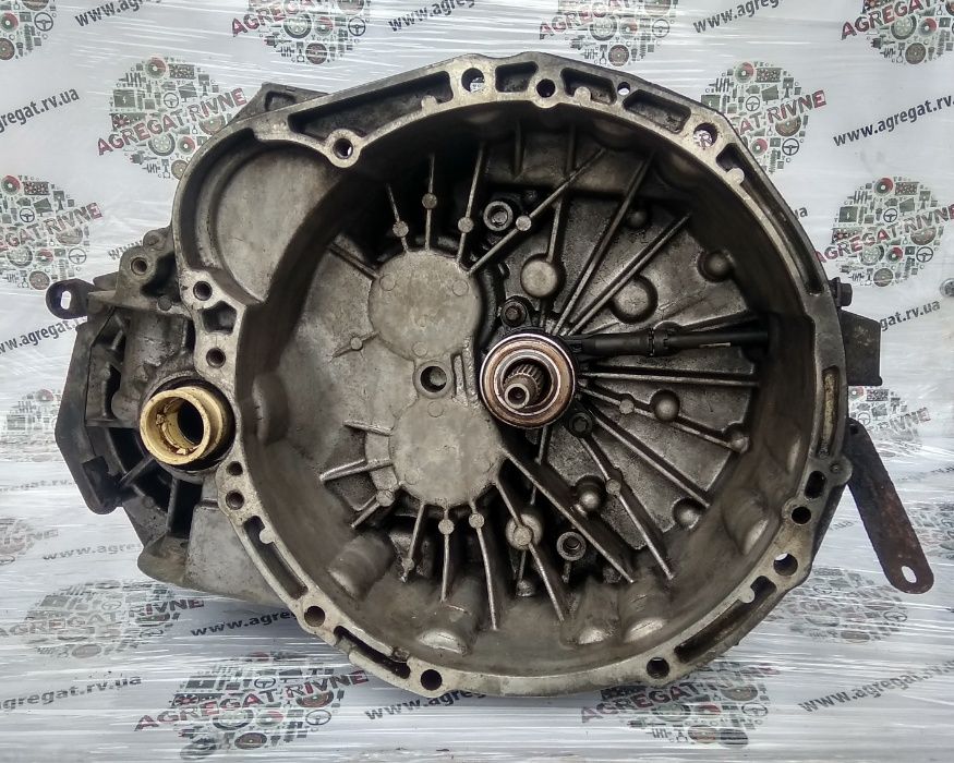 КПП Коробка передач 5-ти 6-ти ступка 2,5 3,0 dci Master Opel Movano
