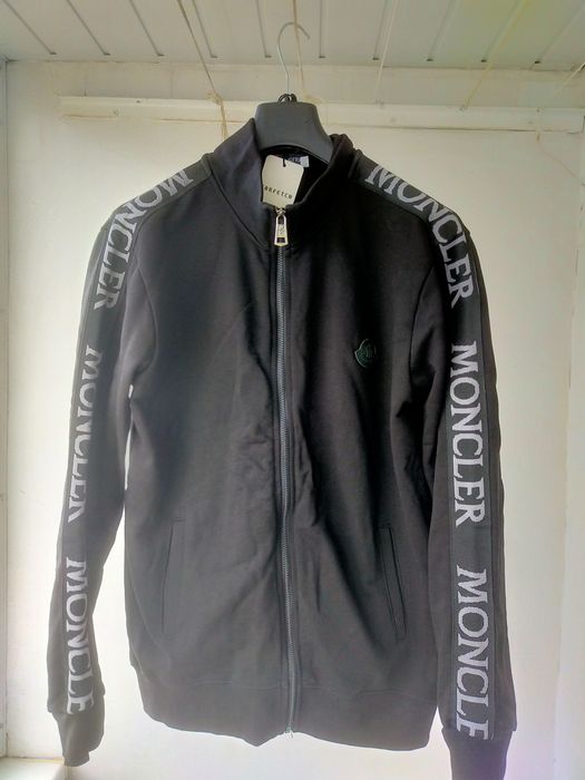 Костюм Moncler на лампасах (Оригінал)