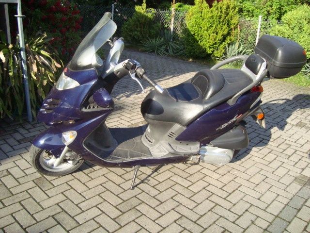 Kymco Grand Dink 250